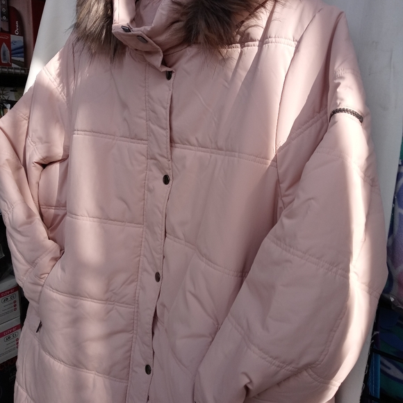 Falls Creek trimmed faux fur puffer jacket - Picture 2 of 8